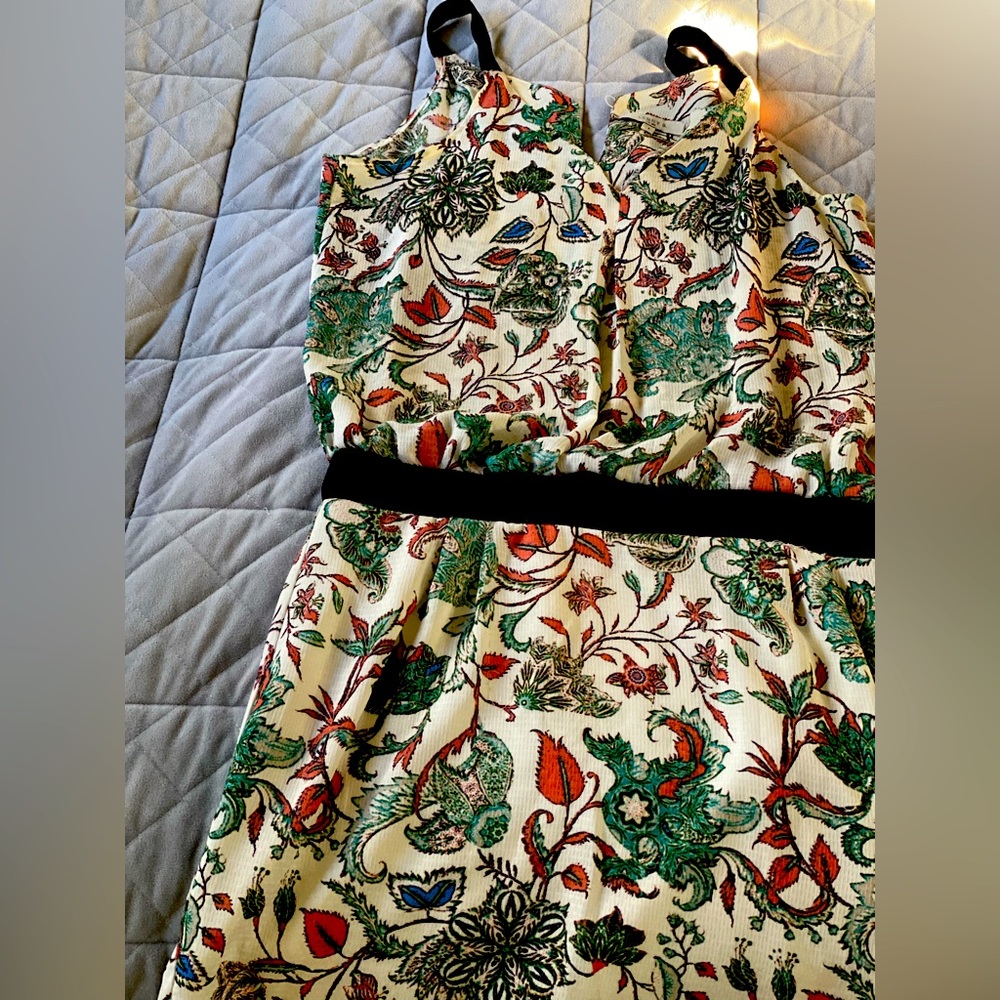 Nature print multi color floral, sleeveless, v-neck mini dress, with lining SZ 1